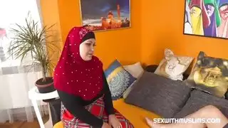زوج قرنية يريد اللسان العظيم من زوجته