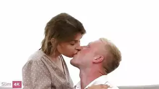شرموطة بتاتو مع شاب قوي