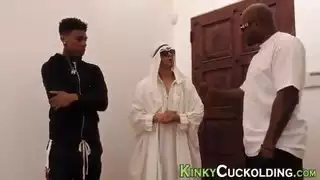 العربية دومينا الفم