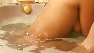 سكس حمامات مع فتاة مغرية جميلة