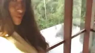 فاتنة القذرة شرائط خارج في مكان العمل
