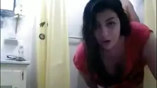 نيك محارم عربي في الحمام : ينيك مراة اخوه ويقذف عليها