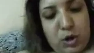 فضيحة المطلقة نادية المصرية وهي تستمني بالخيار تريد الزب