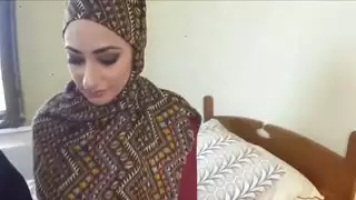 اخ واخته عرب هايجين في الهوتيل فيلم سكس محارم اخوات عرب نار