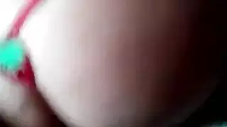 بنات المدرسة في شارع جودة عالية