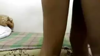 ممحونة عربية تركب زب عشيقها بكل قوة و تتأوه بمحنة شديدة