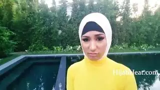بدأ كل شيء خلال حفلة موسيقية ( في الحجاب)
