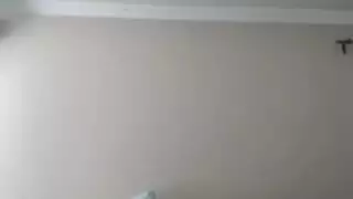 ينيكها تحت تهديد السلاح