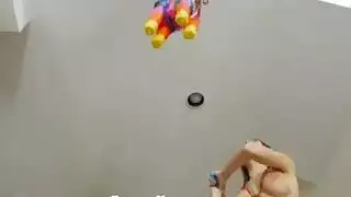 مثالية أشقر لانا البنفسجي اللسان لها عشيقها الوسيم.