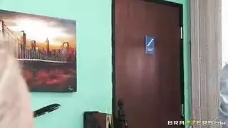 أميتي ماديسون بلوت يجعلها رجلها