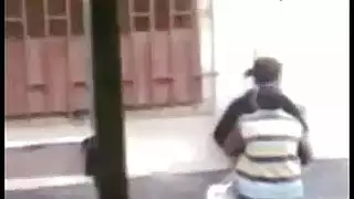 مغربي سكران ينيك شرموطة في الطريق العام