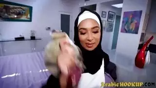 حجاب فتاة بابي نجمة كونها أكثر اجتماعية
