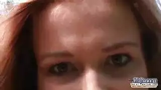 الرجل العجوز الثري ينيك المراهقة البيضاء بجنون