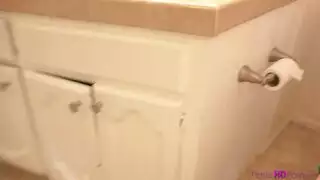 شقراء مثليات مارس الجنس بدورها من قبل رجل