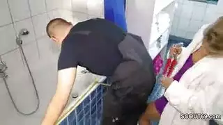 نيك متحركة بالضرب