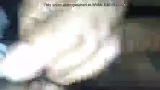 فتاة بيضاء أول الديك الأسود بي بي سي 7 بوصة