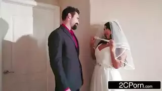 العروسة تتناك يوم زفافها من صديق زوجها