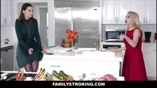 عيد الشكر العربدة يضم