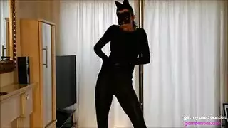 الفتاة ترقص وتستمني بفكرتك