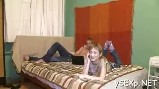 زبه يشتهي اخته و النيك معها في اسخن نيك محارم من الكس