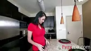 ريغان فوكس يحصل مارس الجنس من قبل الديك الأسود الكبير