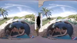 سكس واقع افتراضي بنات هيجانة علي حمام السباحة