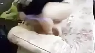 سعودية ام طيز كبيرة تناك من السواق في غرفة نومها