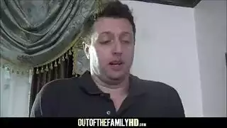 المرأة ذات الجلد الأسود تريد ممارسة الجنس على الفور