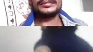 مستقيم يحصل على فضول على الديك الصعب.