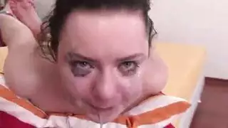 تم سحب زوجة مكسورة ودمرا من المرآب.
