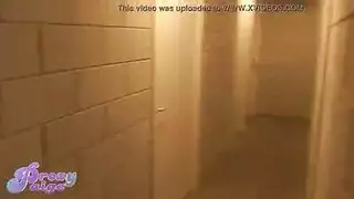 الجمال البرازيلي الوكيل يحصل على المتشددين قصفت.