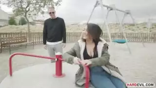 عاهرة جيدة مارس الجنس في كس مع ديك سميكة