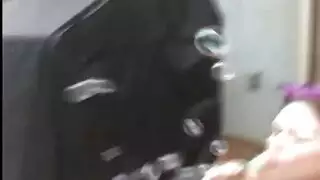ظهرت كس في ثوبي الصغير