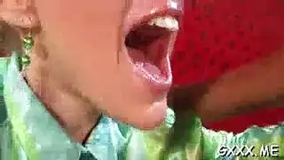 تحرش النساء الحافلات