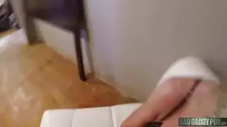 إنها تعرف كيف تنفخ الحلق