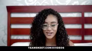 انها تدفع لامتصاص الديك