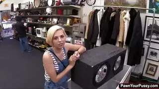 يريد مضاجعتها بأقصى ما يستطيع