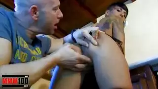 العاهرة الساخنة و النياك الفحل ممثل البورنو