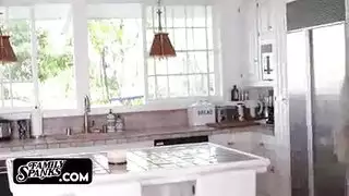 صور كترنا كيف عريت