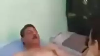 الفحل ينيك الشرموطه زوجة اخوه فشخ مصري نار