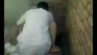 نيك بنت بلدى فى خرابه