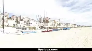 الديك الجياع وقحة يحصل وجهها ومارس الجنس كس