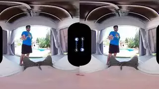 بنت مثيرة بتركب علي زبر كبير في الواقع الافتراضي