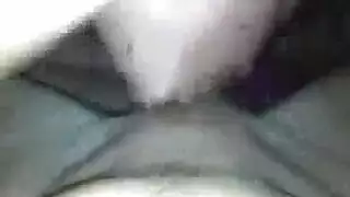 مراهقة تتناك من زبر ابيض طويل جدا