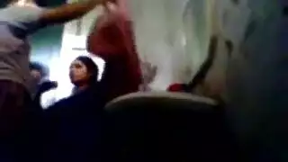 باكستاني ينيك زوجة اخوه بالقوة في الحمام