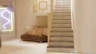 سكس صعب مدمنة جنس تأخذ الزب الأسود في كسها
