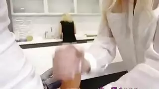 الابن وزوجة ابيه بعد تناول الغداء يداعبها