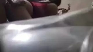 شرموطة طيزها كبية تقوله زبرك بيحرق في كسي