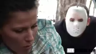 مشهد سكس مثير و المقنع ينيك الملف السكسي في الغابة