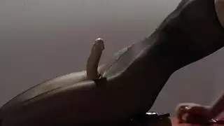 الأم الساخنة مع حزام على، الرجيج قبالة لنقراتها غريب